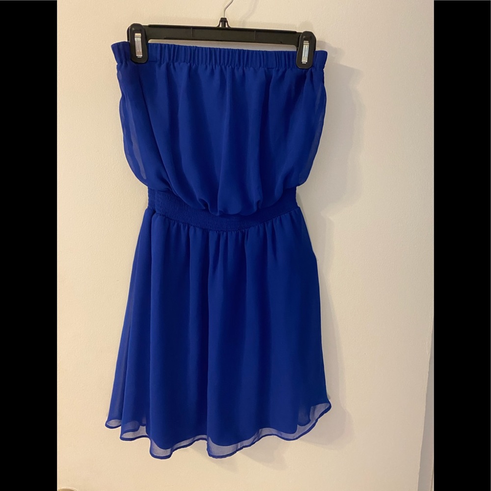 Express  Blue strapless dress. Perfect for summer!